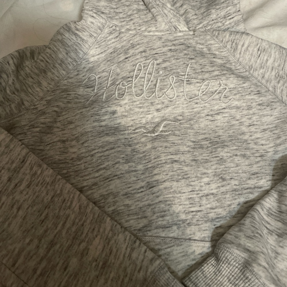 Hollister Grey/Silver hoodie Size: Small 2010s
